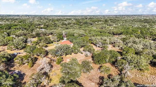 797 KILLARNEY RD Floresville, TX 78114