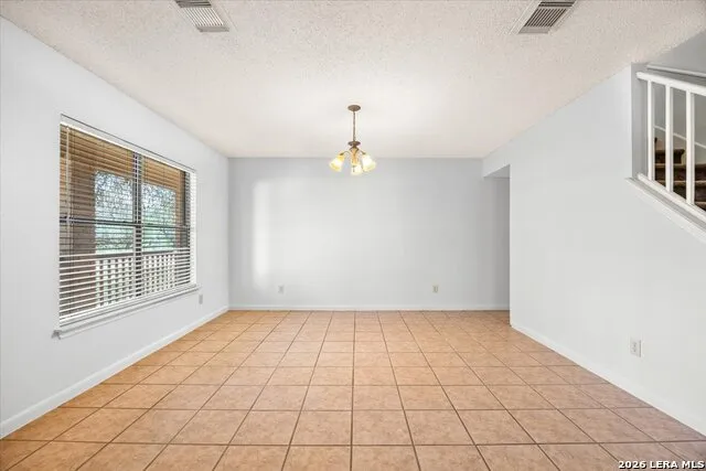 797 KILLARNEY RD Floresville, TX 78114