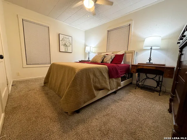 707 E Jones Beeville, TX 78102
