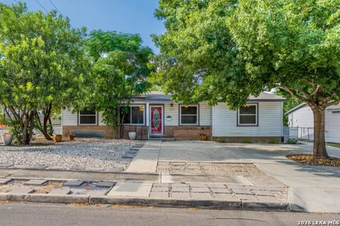 359 Pilgrim Dr