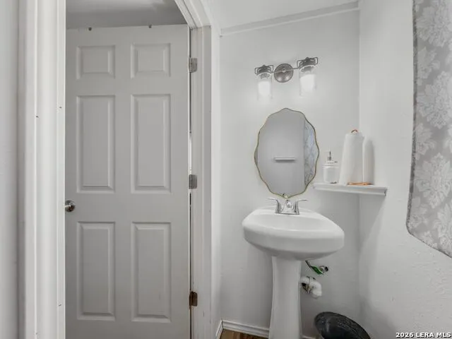 359 Pilgrim Dr San Antonio, TX 78213