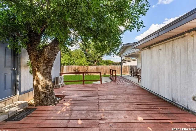 359 Pilgrim Dr San Antonio, TX 78213
