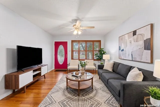 359 Pilgrim Dr San Antonio, TX 78213