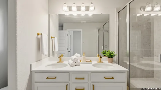 172 Brady Creek Leander, TX 78641