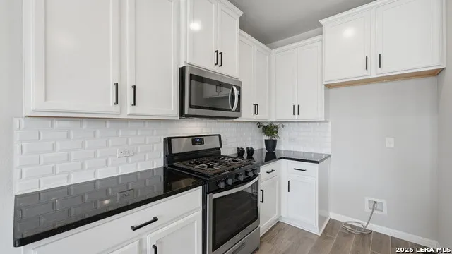 172 Brady Creek Leander, TX 78641