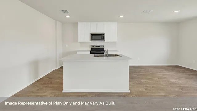 1006 Gladys Run Seguin, TX 78155