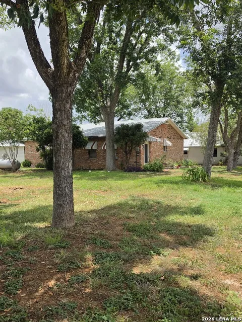 305 WALTOM AVE