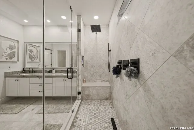 123 EATON ST #102 Unit 102 Alamo Heights, TX 78209