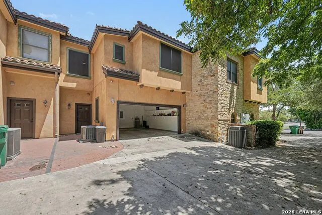 123 EATON ST #102 Unit 102 Alamo Heights, TX 78209