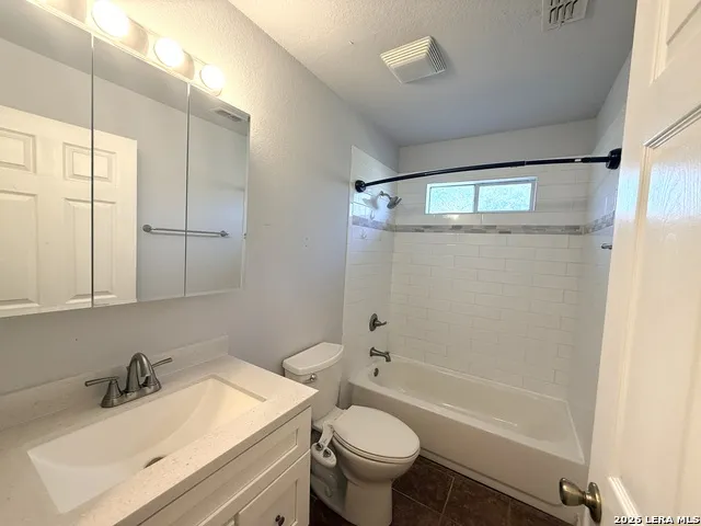 116 Palomino Trail Natalia, TX 78059