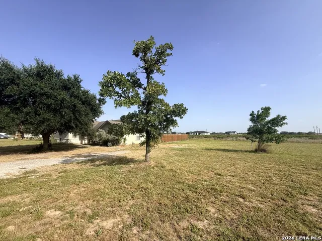 116 Palomino Trail Natalia, TX 78059