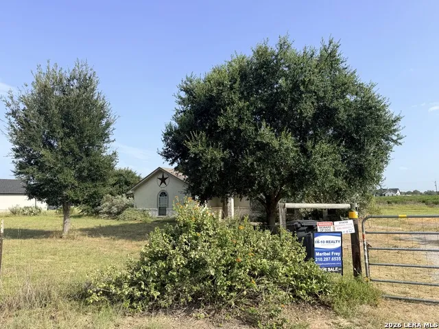 116 Palomino Trail Natalia, TX 78059