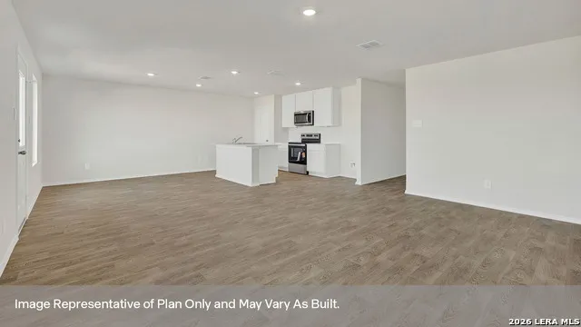 1002 BOLD RUN Seguin, TX 78155