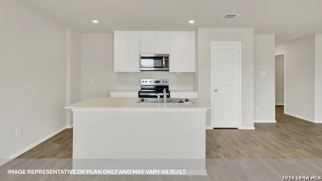 1102 INDIAN WAY Seguin, TX 78155