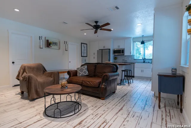 1627 FOREST LAKE DR Spring Branch, TX 78070