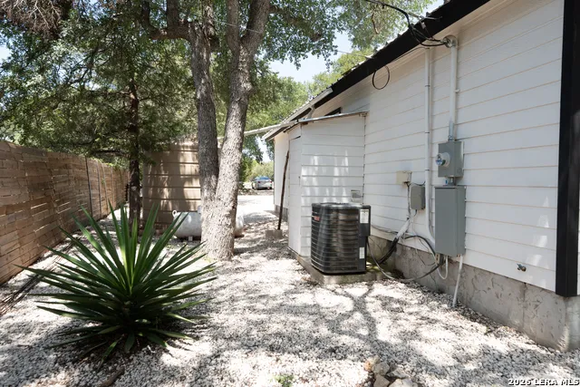 1627 FOREST LAKE DR Spring Branch, TX 78070