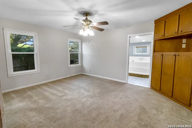 612 E Hutchinson St Beeville, TX 78102