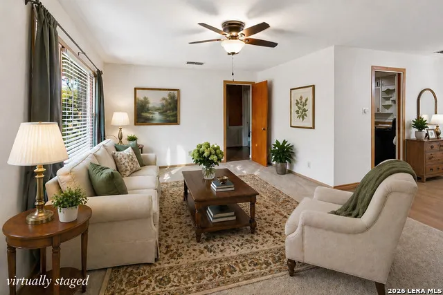612 E Hutchinson St Beeville, TX 78102