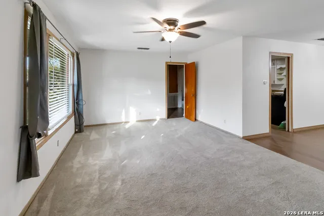 612 E Hutchinson St Beeville, TX 78102