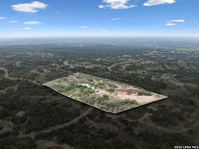 1043 Twin River Canyon Lake, TX 78133