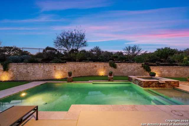 1043 Twin River Canyon Lake, TX 78133