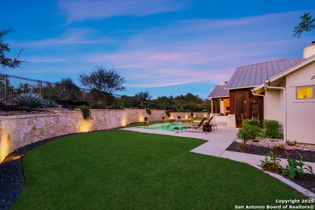 1043 Twin River Canyon Lake, TX 78133