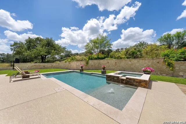 1043 Twin River Canyon Lake, TX 78133