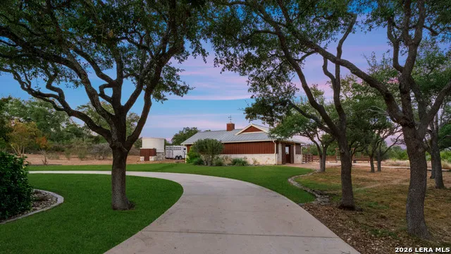 1043 Twin River Canyon Lake, TX 78133
