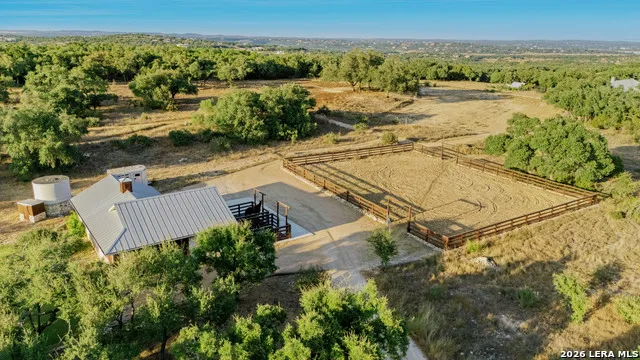 1043 Twin River Canyon Lake, TX 78133