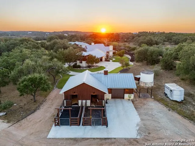 1043 Twin River Canyon Lake, TX 78133