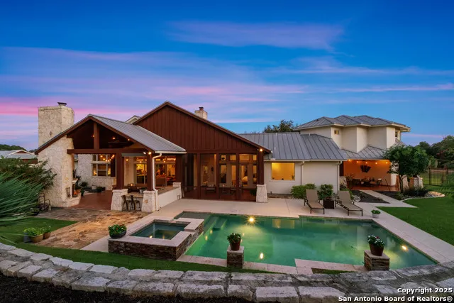1043 Twin River Canyon Lake, TX 78133