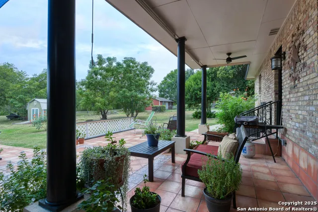 510 RUDELOFF RD Seguin, TX 78155