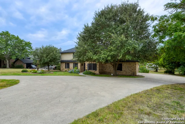 510 RUDELOFF RD Seguin, TX 78155