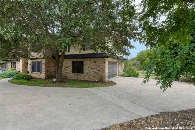 510 RUDELOFF RD Seguin, TX 78155