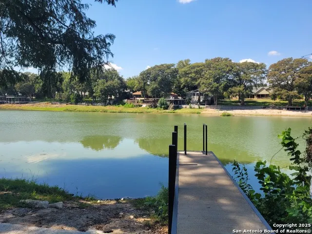 510 RUDELOFF RD Seguin, TX 78155
