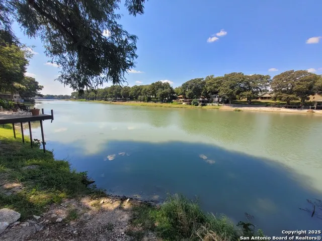 510 RUDELOFF RD Seguin, TX 78155