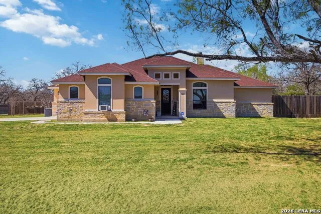 133 SENDERA CROSSING La Vernia, TX 78121