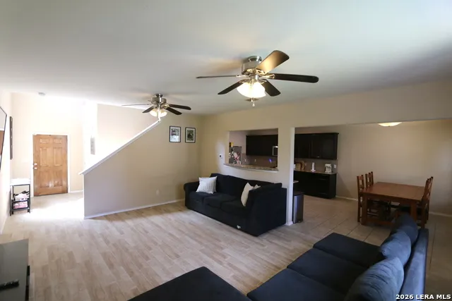 449 Auburn Park Selma, TX 78154