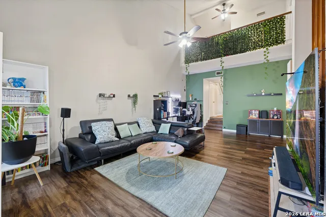 6405 Honey HL San Antonio, TX 78229
