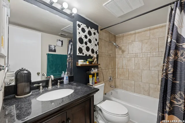6405 Honey HL San Antonio, TX 78229
