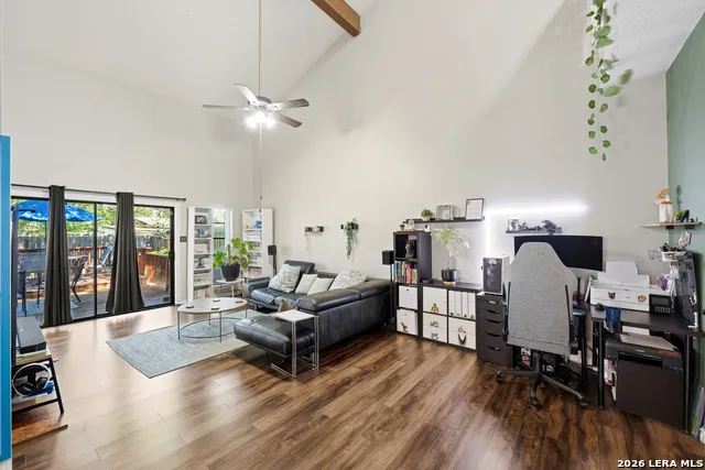 6405 Honey HL San Antonio, TX 78229
