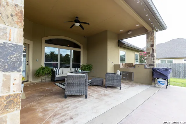 1640 CAMDEN LN Pleasanton, TX 78064