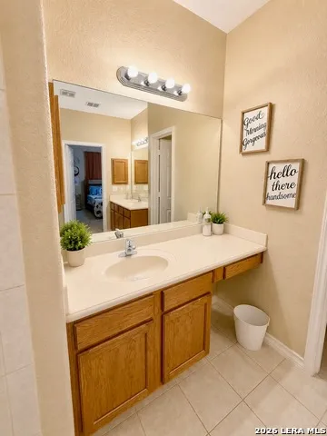 1848 Lost Trail Pleasanton, TX 78064
