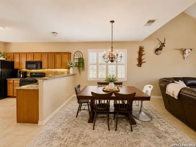 1848 Lost Trail Pleasanton, TX 78064