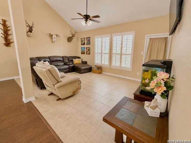 1848 Lost Trail Pleasanton, TX 78064