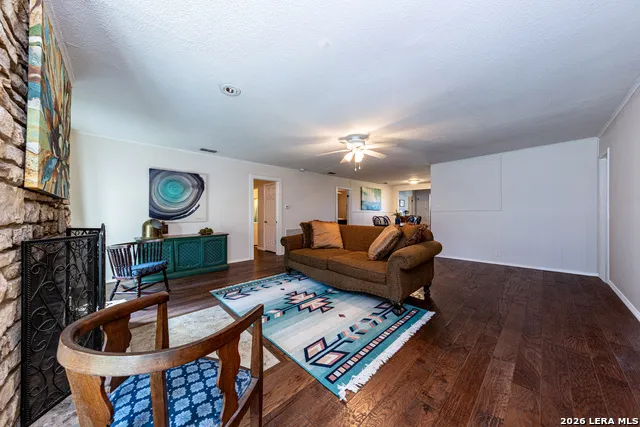 1932 Canyon Lake Dr Canyon Lake, TX 78133