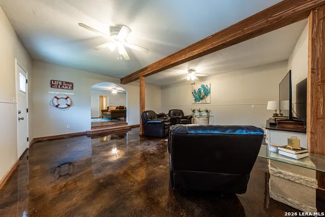 1932 Canyon Lake Dr Canyon Lake, TX 78133