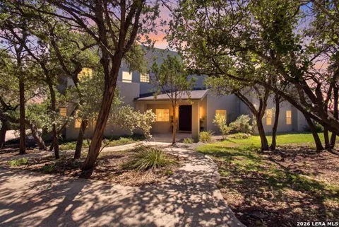 1014 FLAGSTONE DR