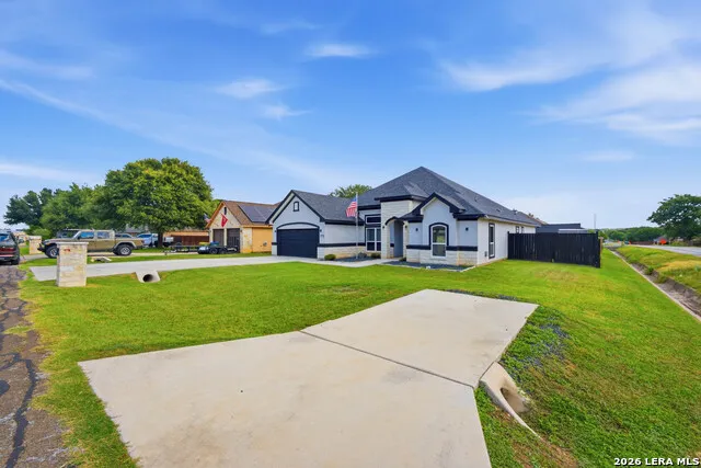 15710 Fair Ln Selma, TX 78154