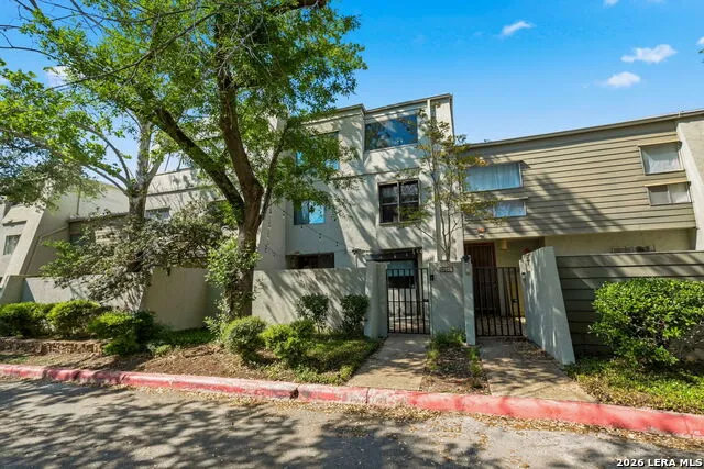 3103 Eisenhauer Rd #J 11 San Antonio, TX 78209